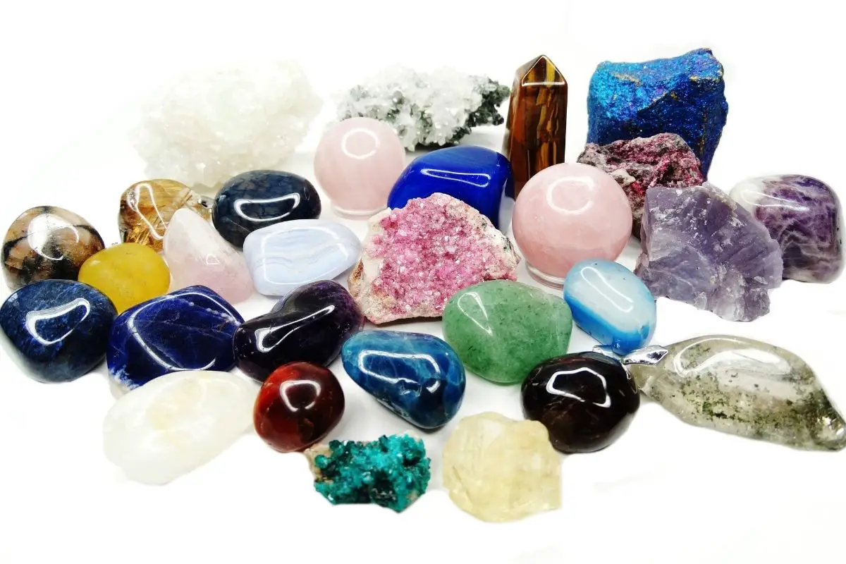 Everything You Need To Know About The Awesome Aquarius Birthstone
