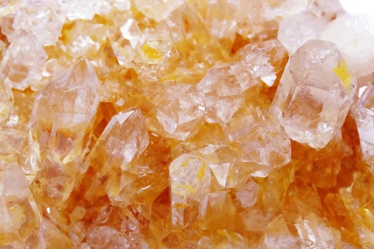 Let There Be Light - A Guide To Bright Light Yellow Crystals (16)