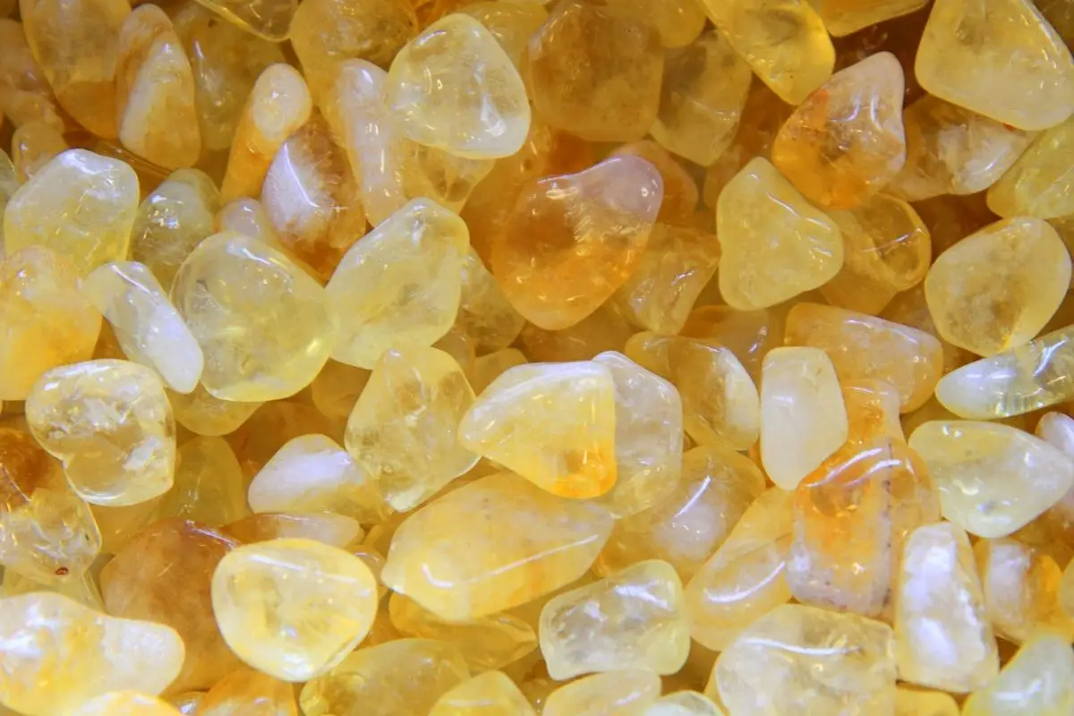 Let There Be Light - A Guide To Bright Light Yellow Crystals (9)