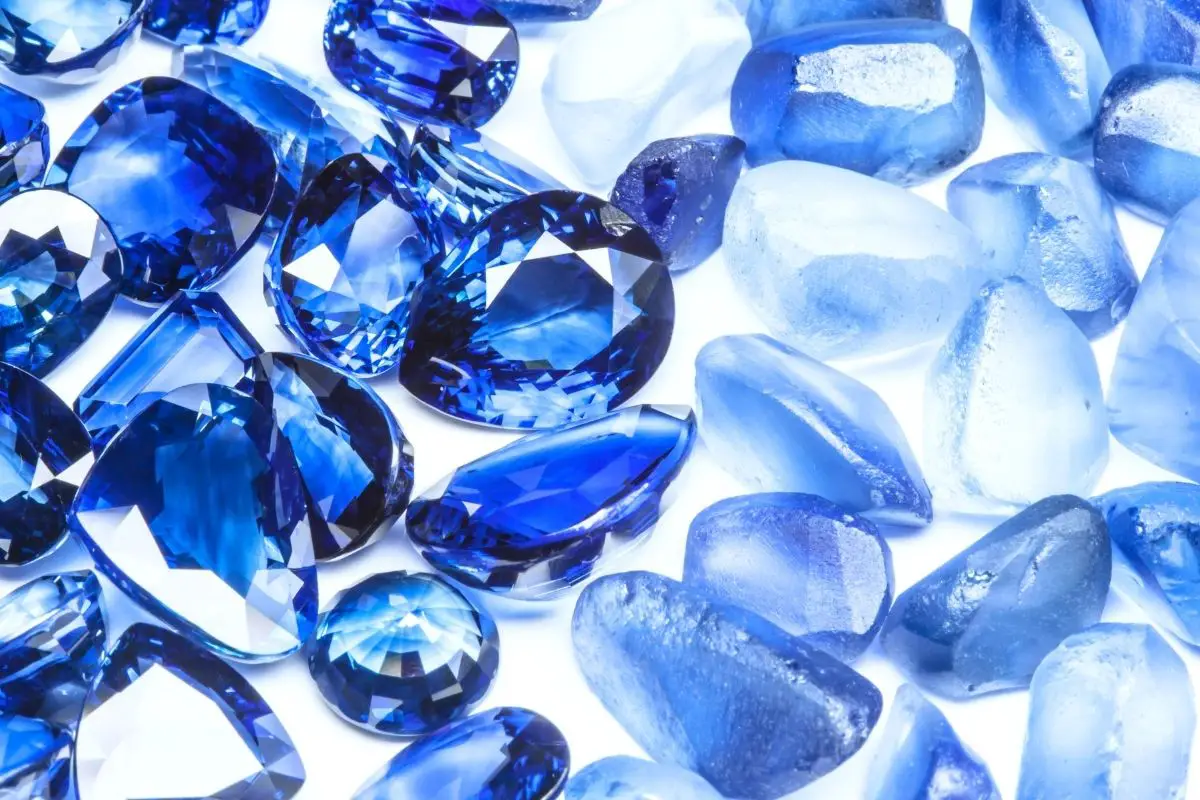 Strong Sapphire Crystals You Need In Your Life (5)