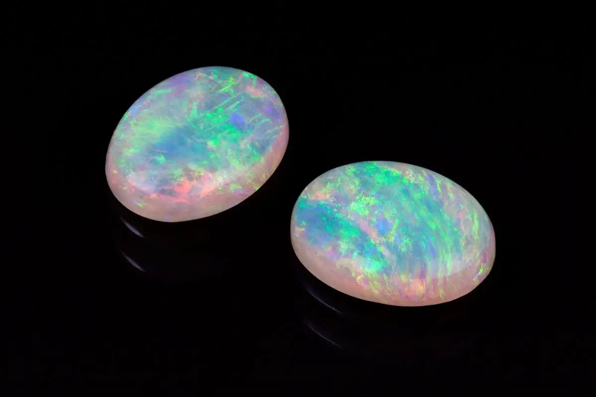 The Must-Have Amazing Gemstones Every Aquarius Needs