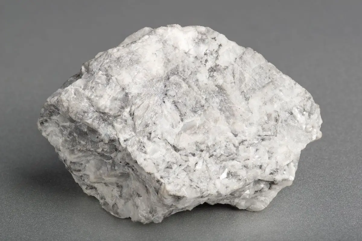 White Crystals - A Guide On The Benefits Of These Wonderful White Crystals