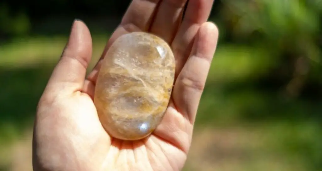 Peach Moonstone Meaning