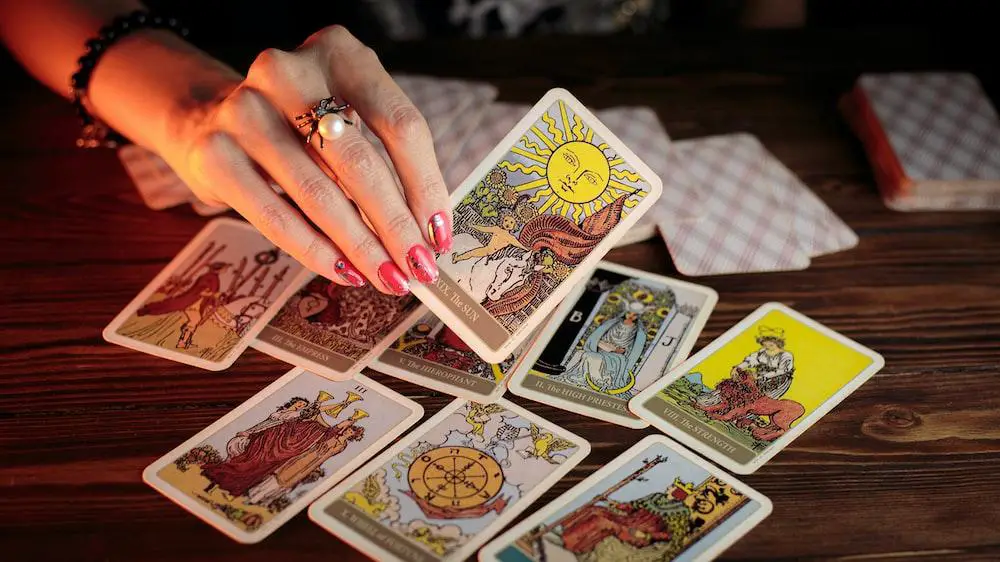 What does Number 4 symbolize in Tarot cards